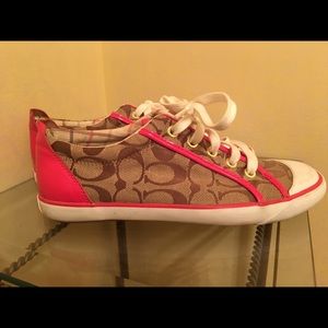 Woman’s coach sneakers size 8 1/2